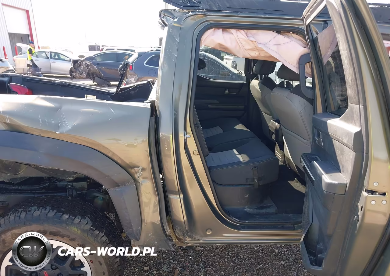 2026 Toyota Tacoma Trd Off Road VIN:3TMLB5JNXTM260535 - 8