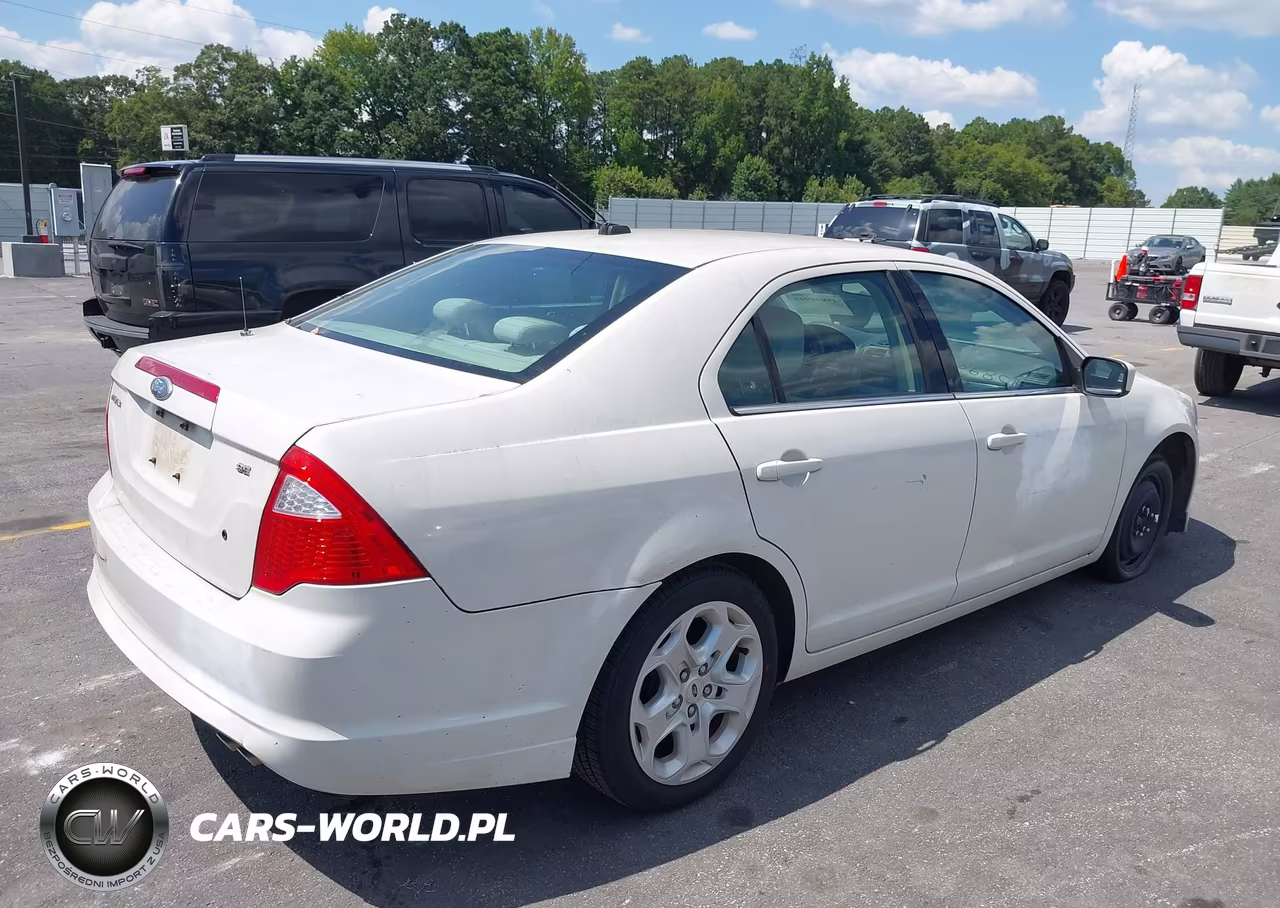 2010 Ford Fusion Se VIN:3FAHP0HA0AR319918 - 4