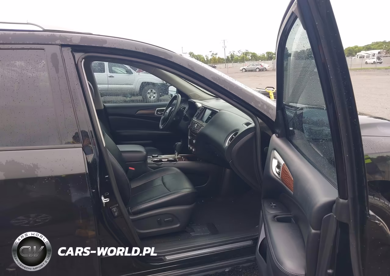 2017 Nissan Pathfinder Platinum VIN:5N1DR2MM2HC664421 - 5
