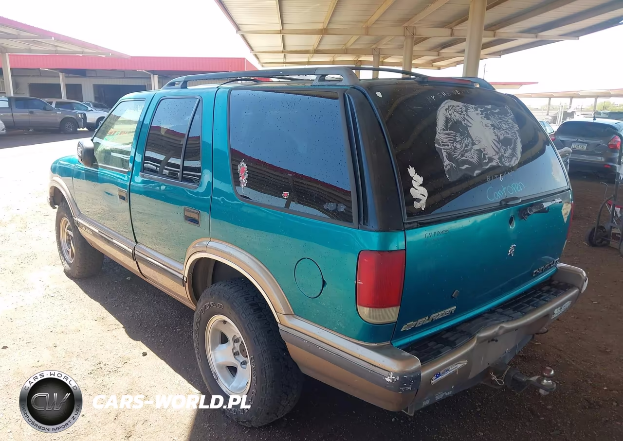 1996 Chevrolet Blazer VIN:1GNDT13W4T2141118 - 3