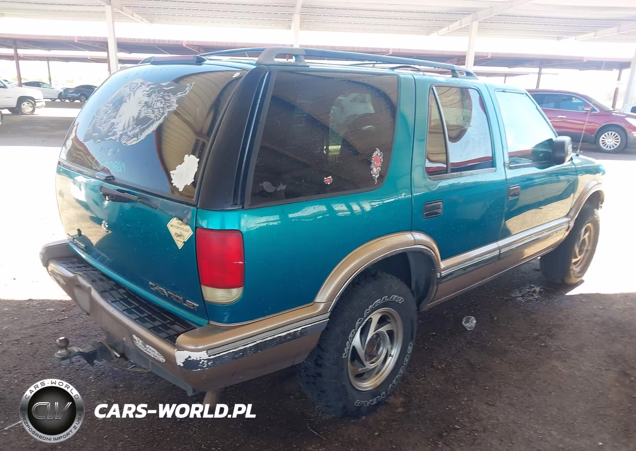 1996 Chevrolet Blazer VIN:1GNDT13W4T2141118 - 4