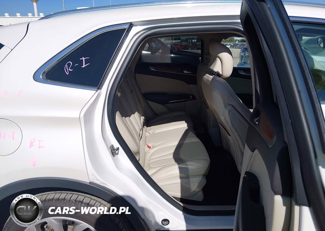 2019 Lincoln Mkc Select VIN:5LMCJ2C9XKUL35934 - 8