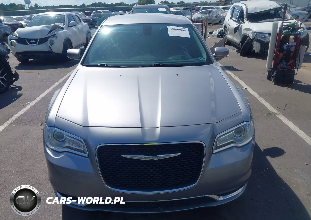 2015 Chrysler 300 Limited VIN:2C3CCAAG6FH780987 - 13