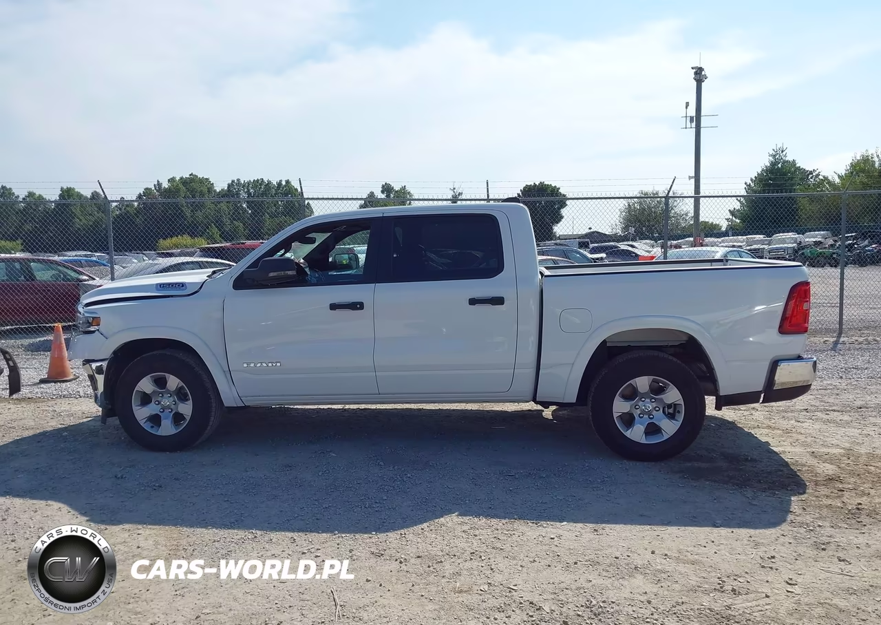 2026 Ram 1500 Big Horn 4X4 5'7 Box VIN:3C6SRFFP5T4183460 - 14
