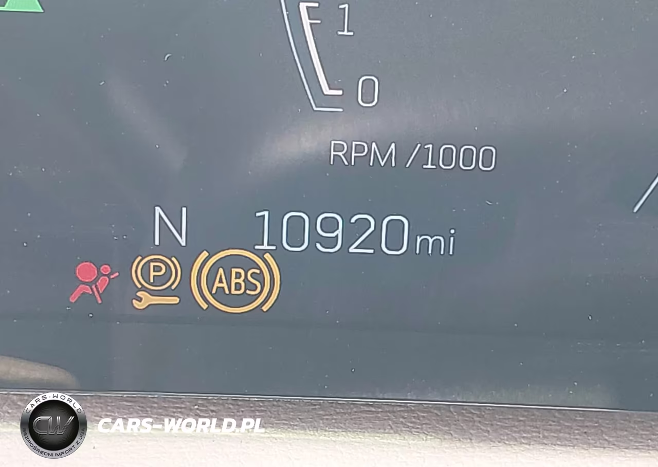 2025 Cadillac Xt4 Fwd Premium Luxury VIN:1GYFZCR4XSF104268 - 16