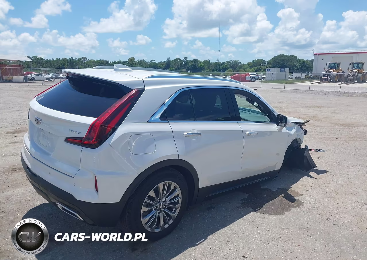 2025 Cadillac Xt4 Fwd Premium Luxury VIN:1GYFZCR4XSF104268 - 4