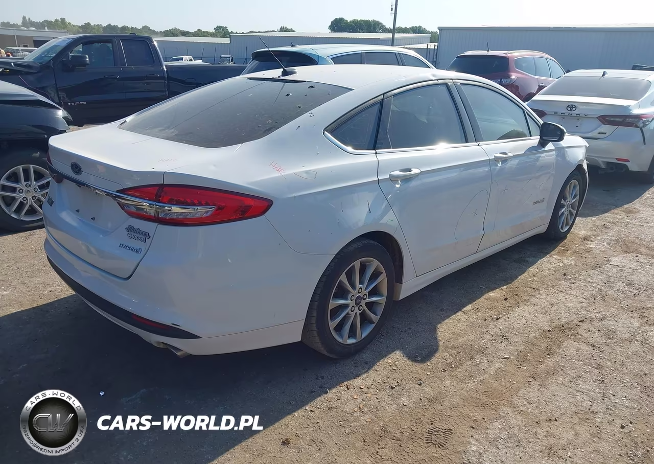 2017 Ford Fusion S Hybrid VIN:3FA6P0UU6HR126934 - 4