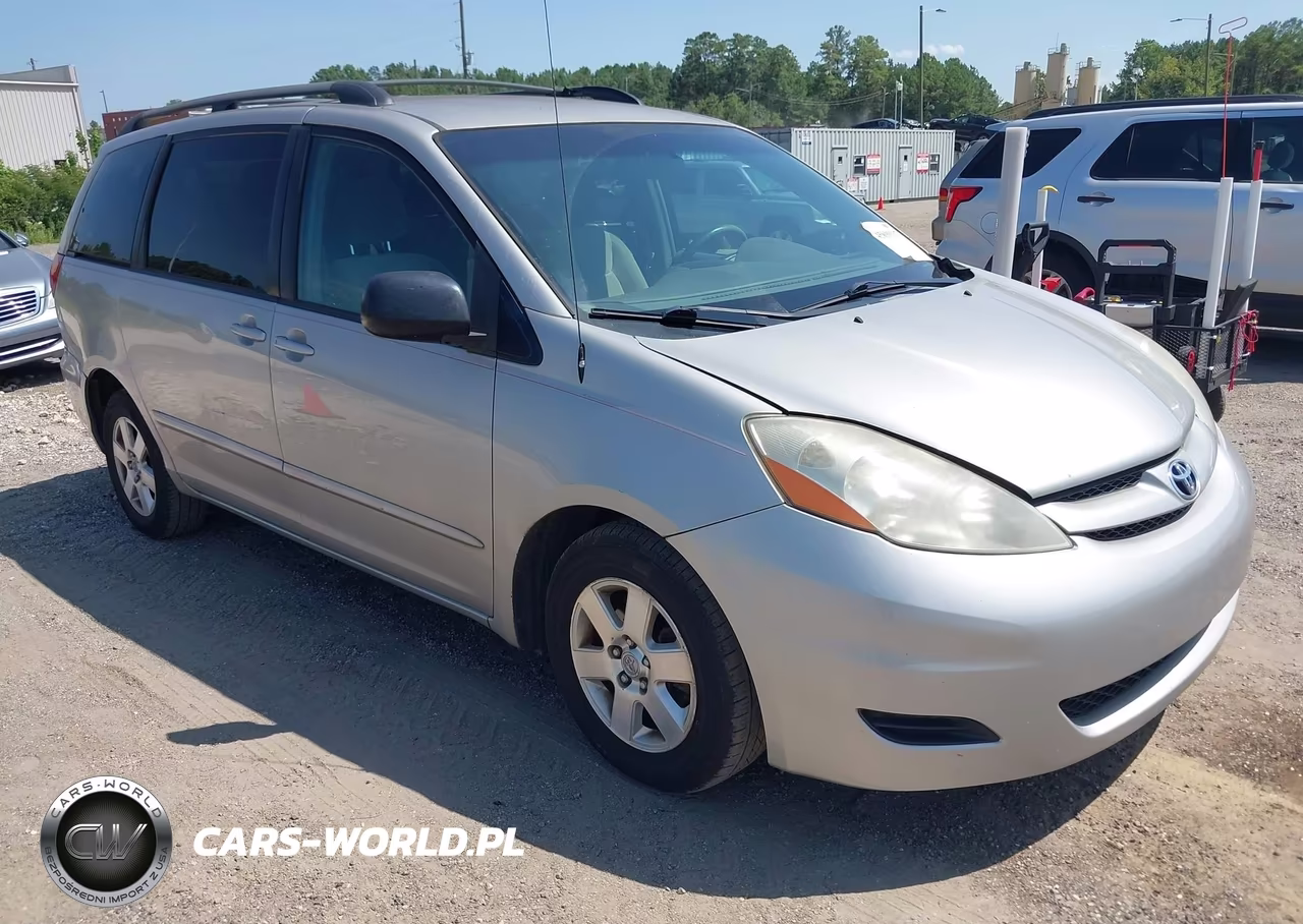 2010 Toyota Sienna Le