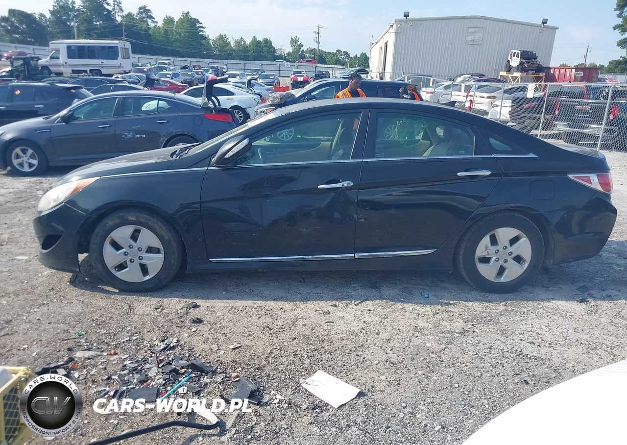 2012 Hyundai Sonata Hybrid VIN:KMHEC4A44CA025046 - 14