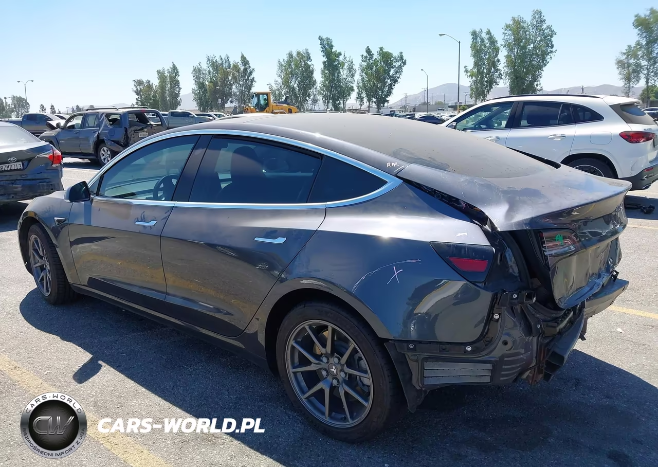 2018 Tesla Model 3 Long Range-Performance VIN:5YJ3E1EBXJF093241 - 3