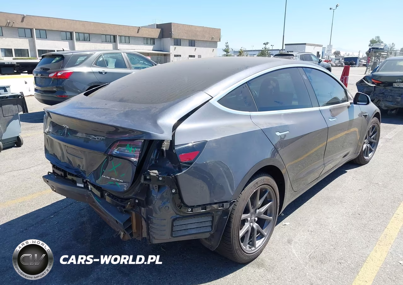 2018 Tesla Model 3 Long Range-Performance VIN:5YJ3E1EBXJF093241 - 4
