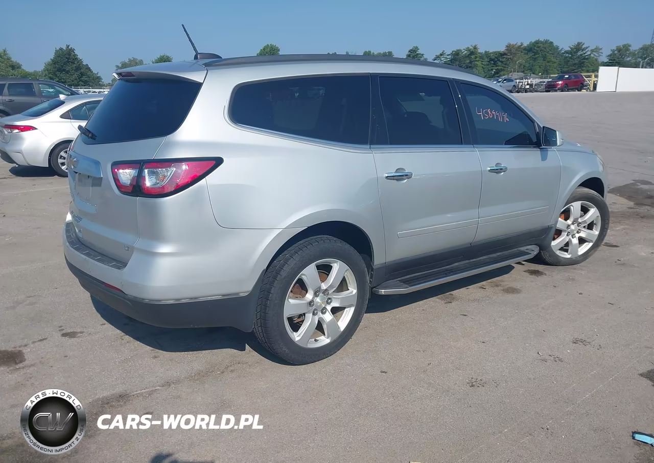 2017 Chevrolet Traverse Lt VIN:1GNKRGKD3HJ336956 - 4