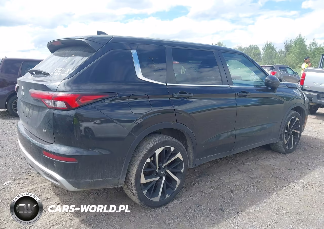 2022 Mitsubishi Outlander Black Edition S-Awc-Se 2.5 S-Awc-Se Launch Edition S-Awc VIN:JA4J4UA84NZ064799 - 4