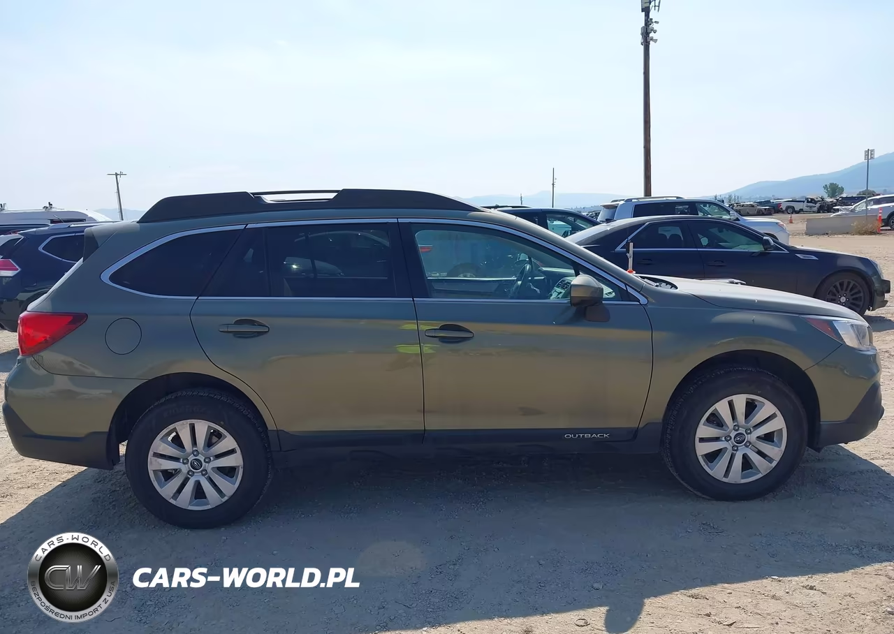 2018 Subaru Outback 2.5I Premium VIN:4S4BSACC8J3293544 - 13