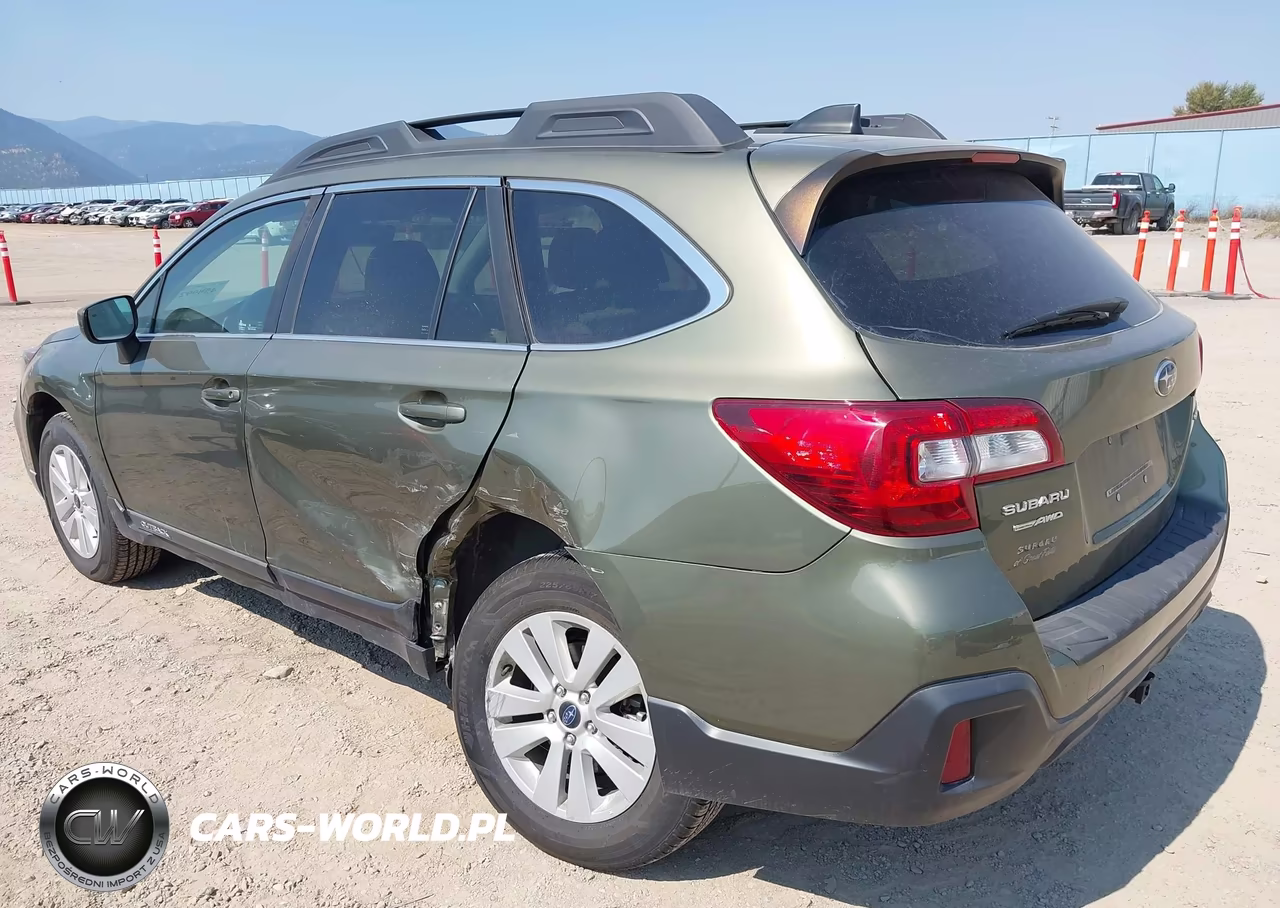 2018 Subaru Outback 2.5I Premium VIN:4S4BSACC8J3293544 - 3