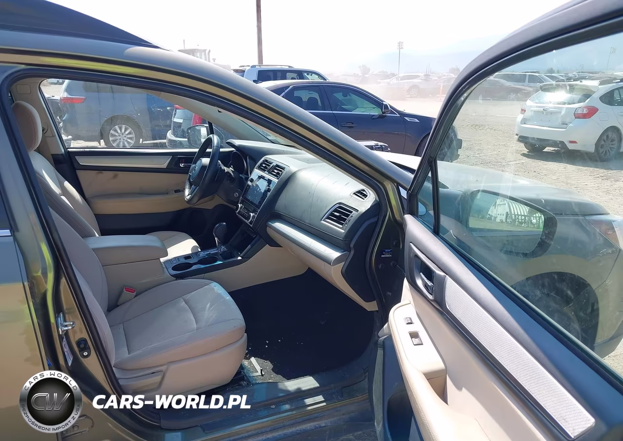 2018 Subaru Outback 2.5I Premium VIN:4S4BSACC8J3293544 - 5