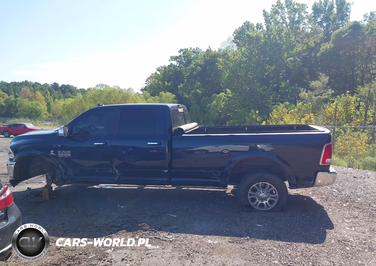 2018 Ram 3500 Laramie 4X4 8' Box VIN:3C63R3JL2JG335178 - 14