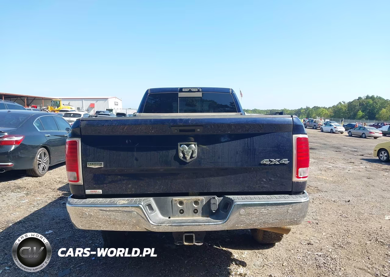 2018 Ram 3500 Laramie 4X4 8' Box VIN:3C63R3JL2JG335178 - 15