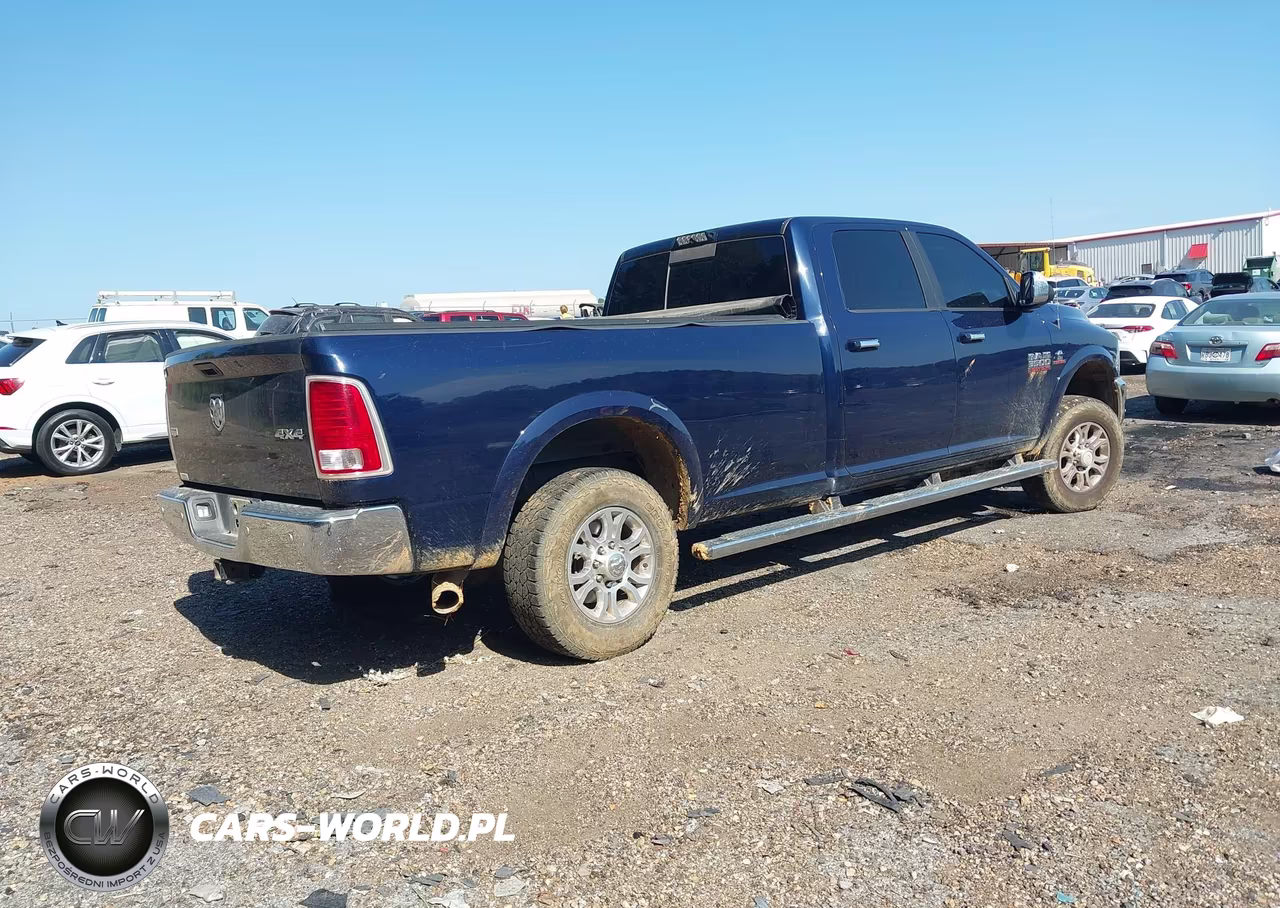 2018 Ram 3500 Laramie 4X4 8' Box VIN:3C63R3JL2JG335178 - 4