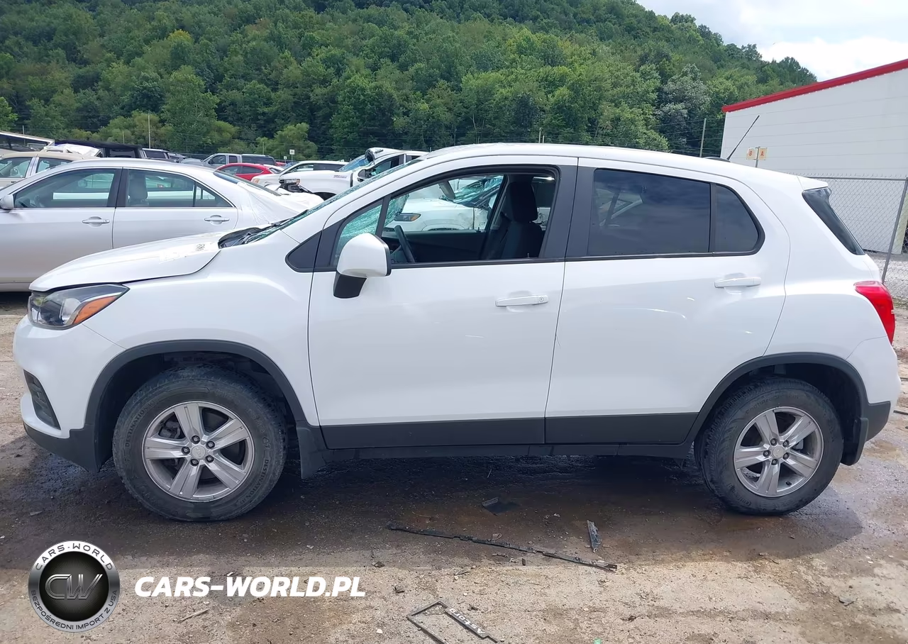 2019 Chevrolet Trax Ls VIN:3GNCJNSBXKL325905 - 14
