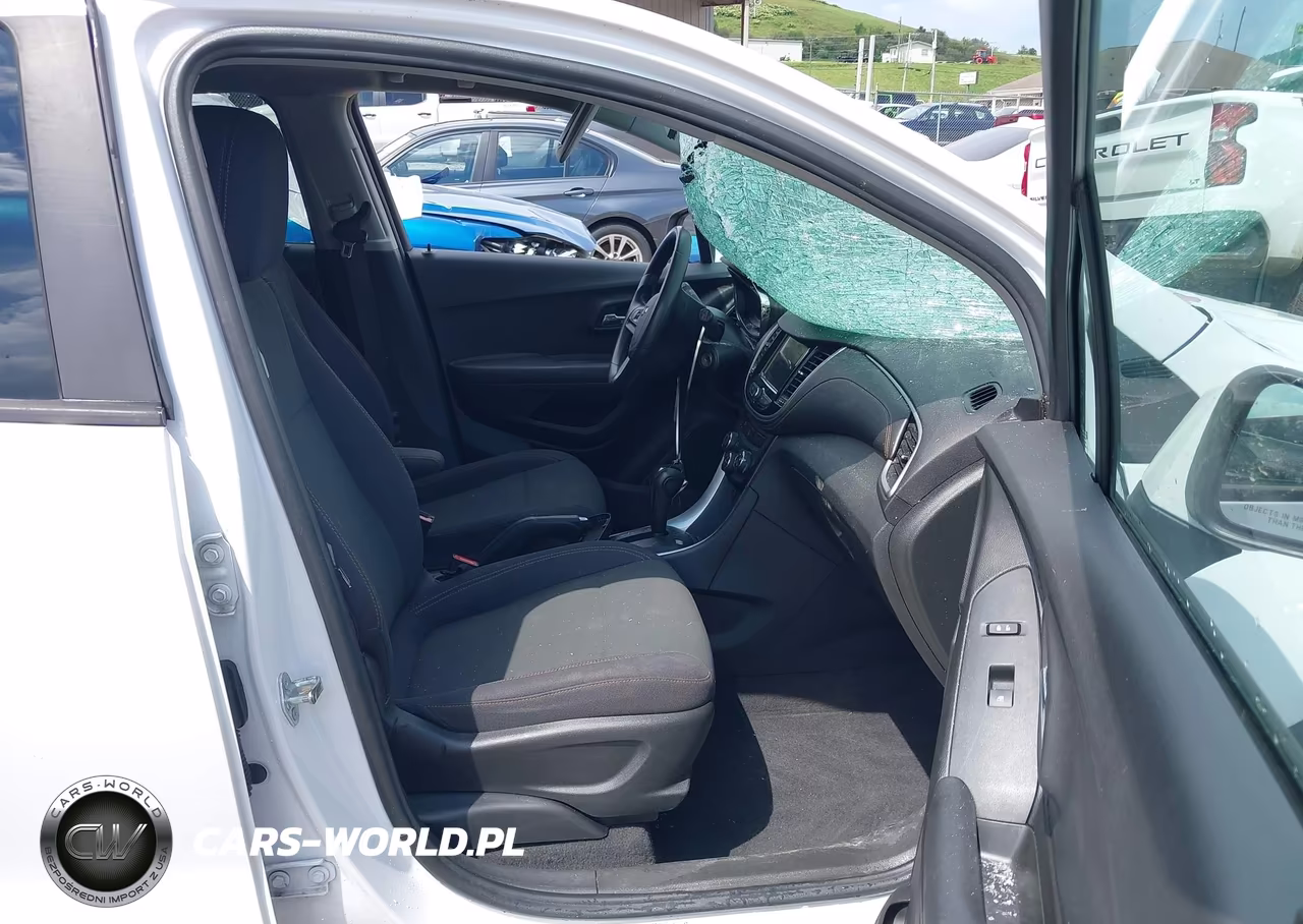 2019 Chevrolet Trax Ls VIN:3GNCJNSBXKL325905 - 5