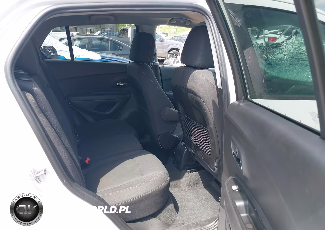 2019 Chevrolet Trax Ls VIN:3GNCJNSBXKL325905 - 8