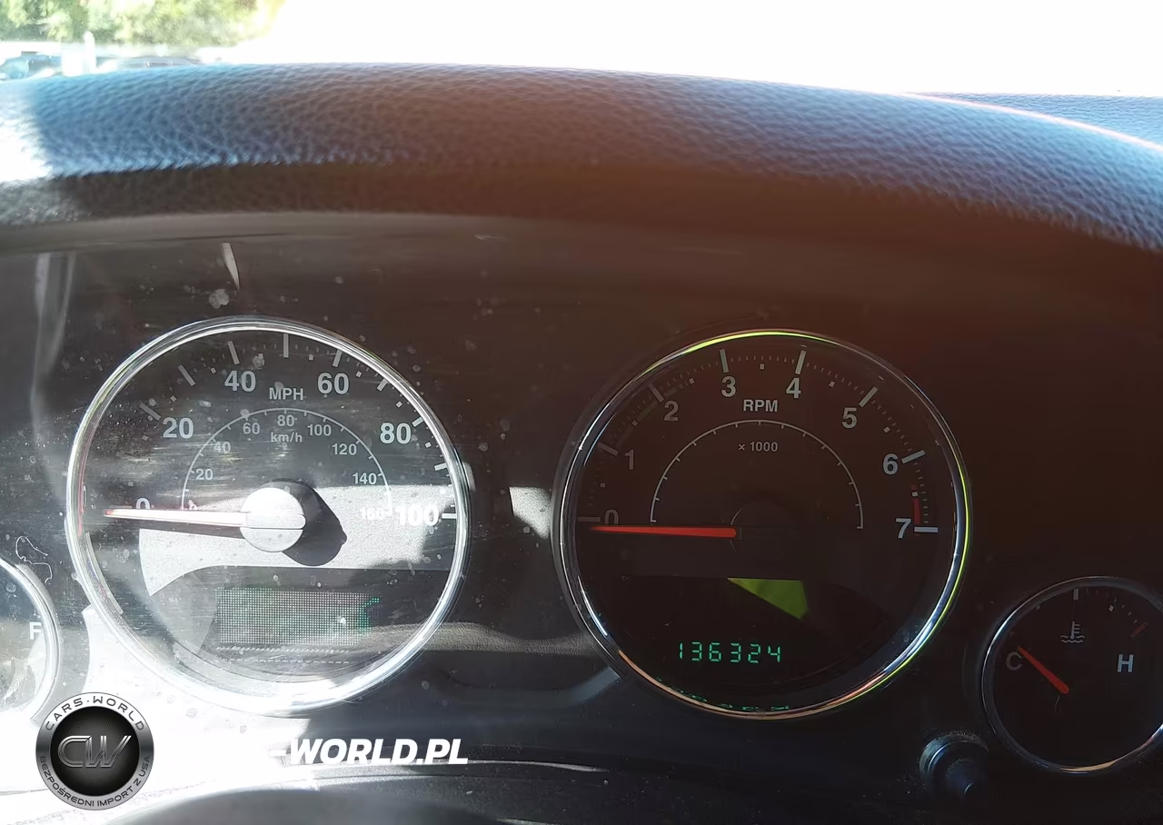 2012 Jeep Wrangler Unlimited Rubicon VIN:1C4BJWFG0CL131977 - 7