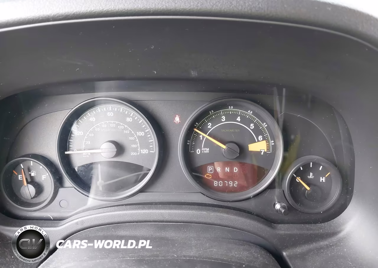 2014 Jeep Patriot Latitude VIN:1C4NJPFA2ED563028 - 7