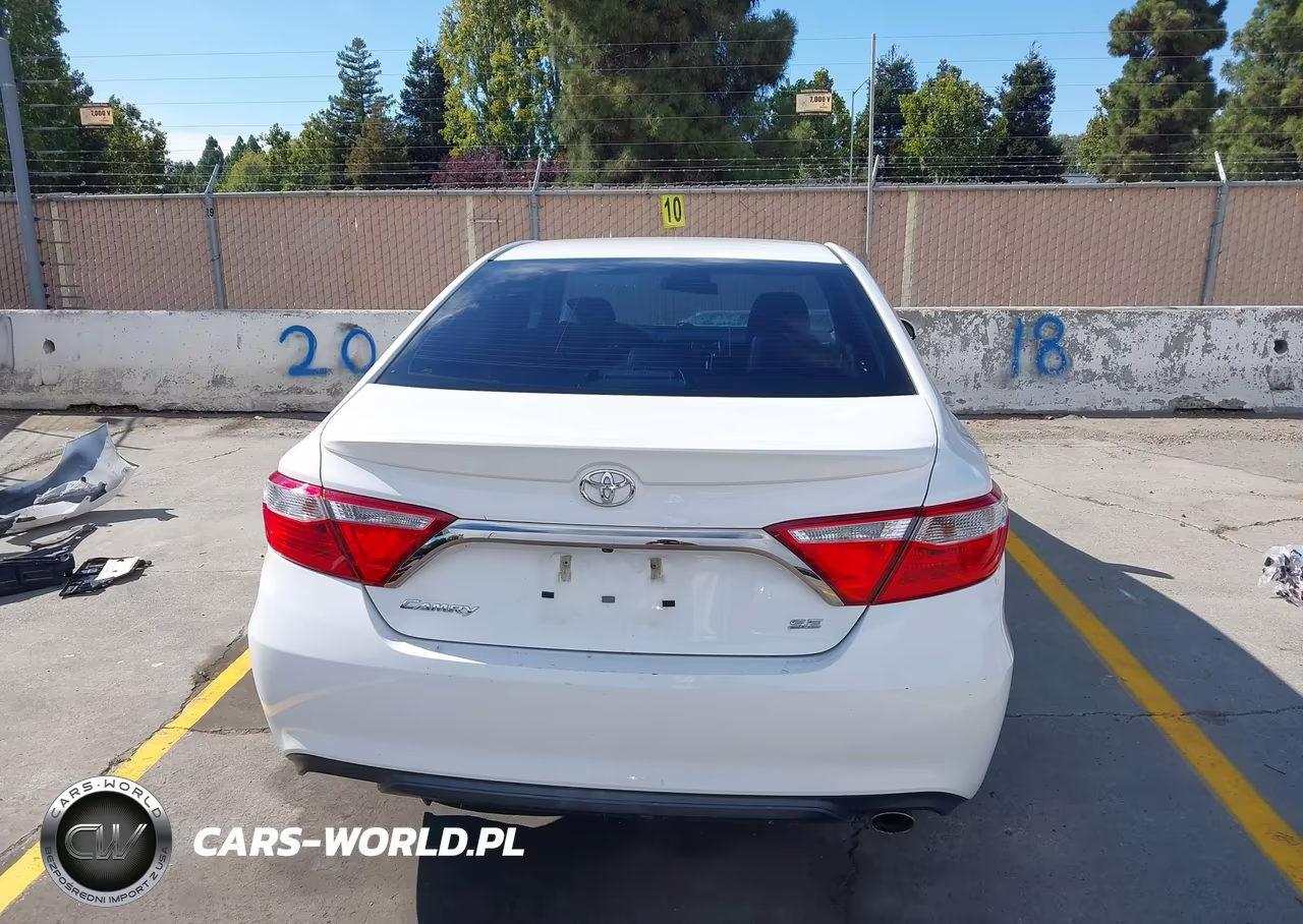 2016 Toyota Camry Se VIN:4T1BF1FK3GU608292 - 16