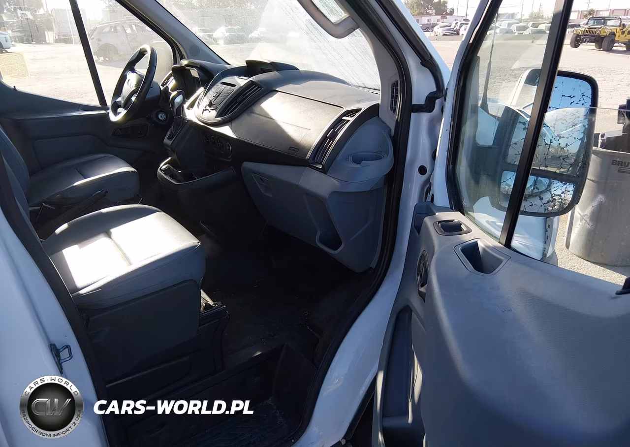 2018 Ford Transit-250 VIN:1FTYR1CM0JKA72304 - 5