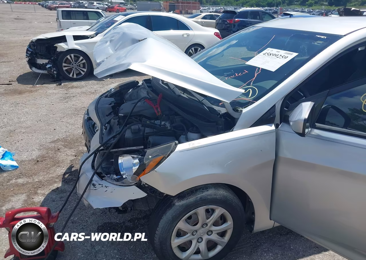 2013 Hyundai Accent Gs VIN:KMHCT5AE2DU138841 - 6