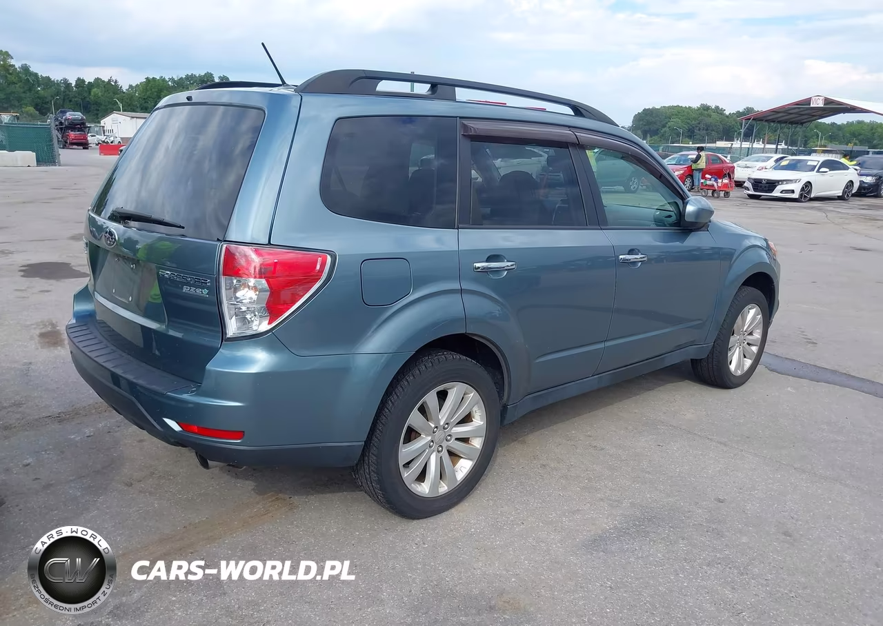2013 Subaru Forester 2.5X Limited VIN:JF2SHAFC2DH427133 - 4