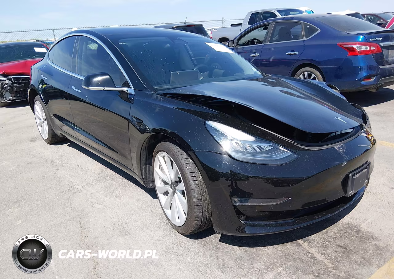 2018 Tesla Model 3 Long Range-Mid Range – zdjęcie 1 z 15