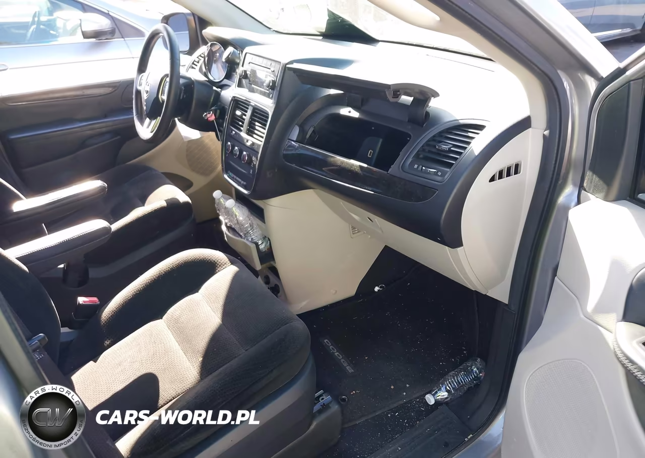 2015 Dodge Grand Caravan American Value Pkg VIN:2C4RDGBG4FR738641 - 5