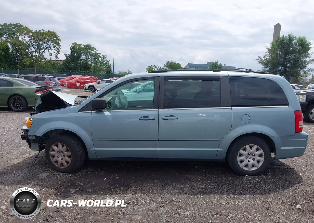 2010 Chrysler Town & Country Lx VIN:2A4RR4DE4AR161754 - 14