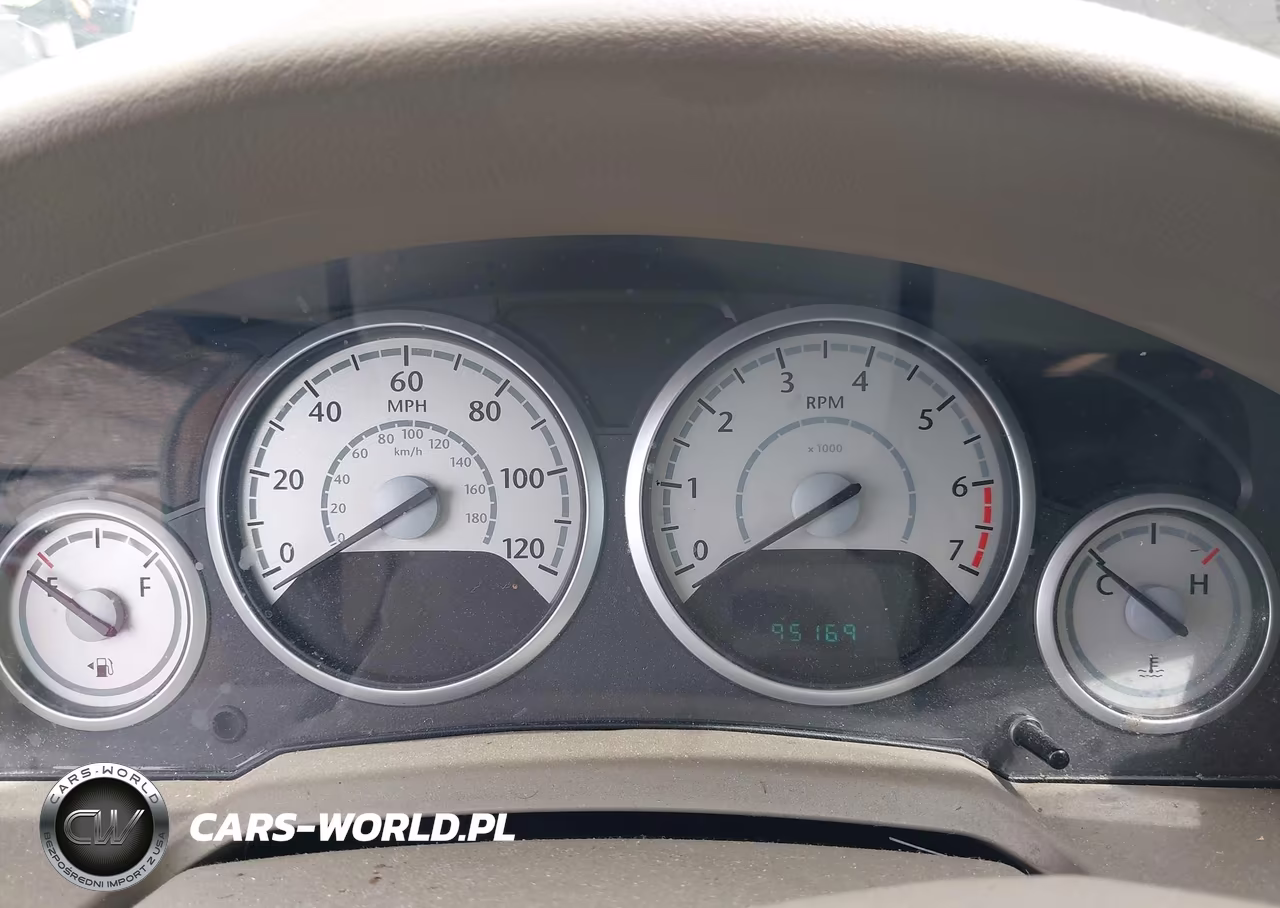 2010 Chrysler Town & Country Lx VIN:2A4RR4DE4AR161754 - 7