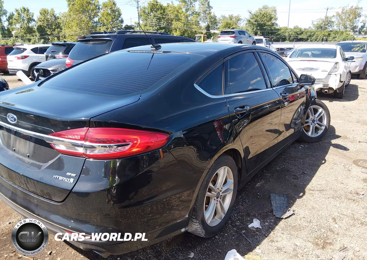 2018 Ford Fusion Hybrid Se VIN:3FA6P0LU9JR157943 - 4