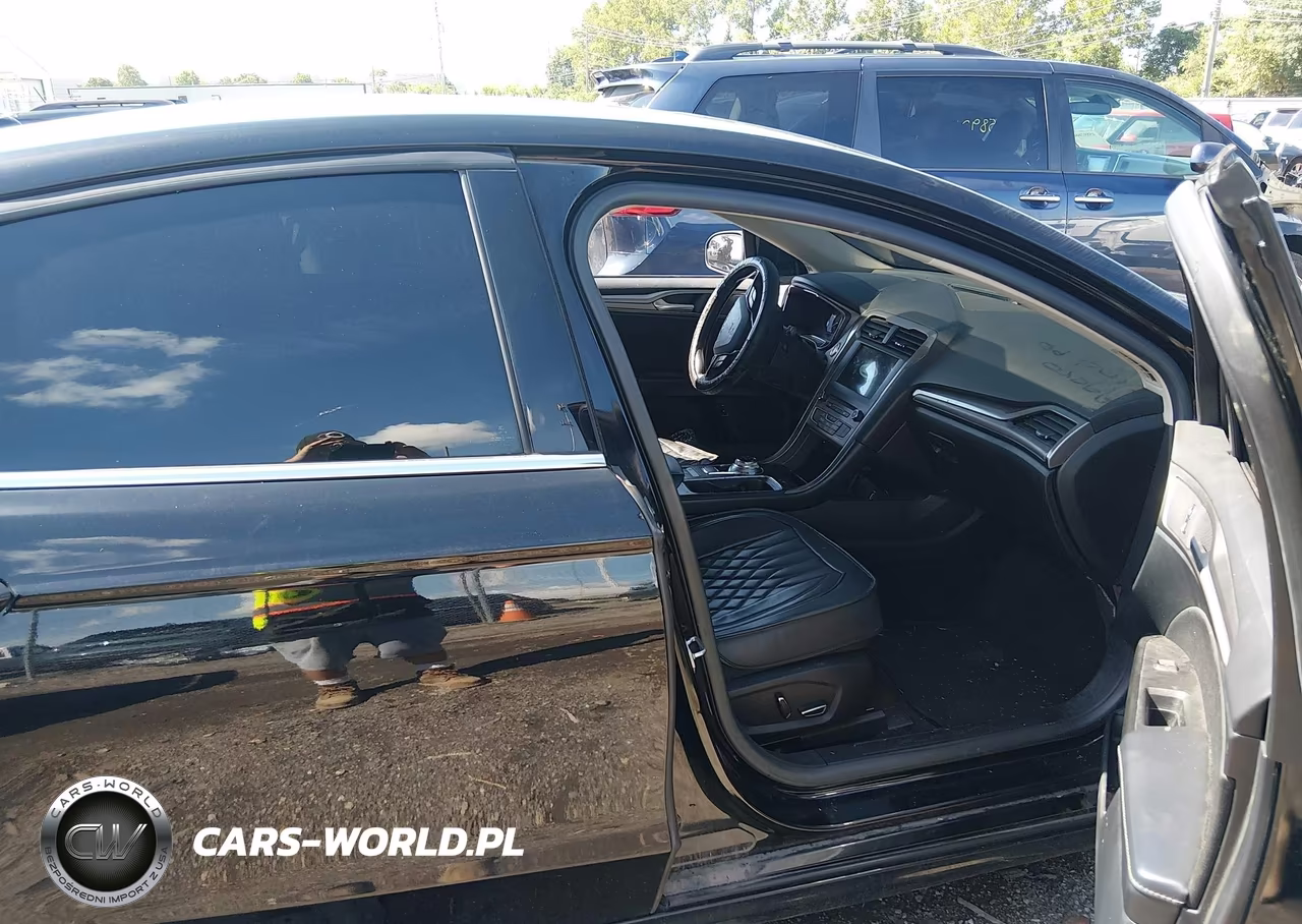 2018 Ford Fusion Hybrid Se VIN:3FA6P0LU9JR157943 - 5