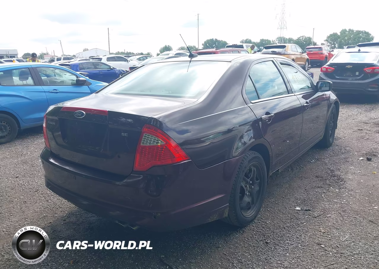 2011 Ford Fusion Se VIN:3FAHP0HA3BR317324 - 4