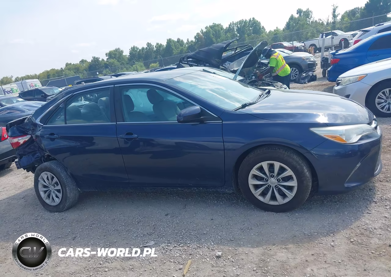 2015 Toyota Camry Le VIN:4T4BF1FK7FR513741 - 13