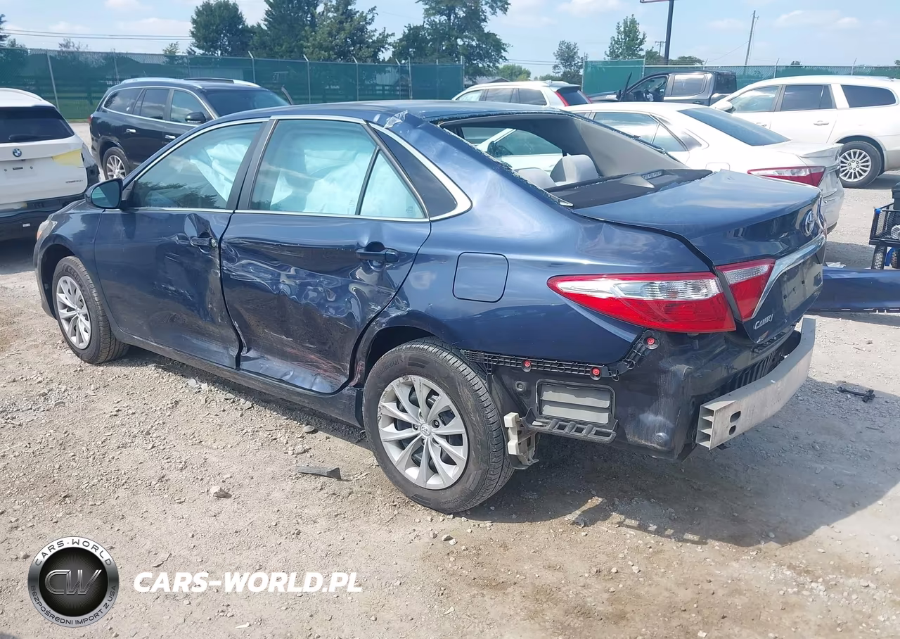2015 Toyota Camry Le VIN:4T4BF1FK7FR513741 - 3