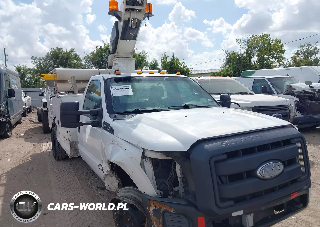 2013 Ford F-450 Chassis Xl