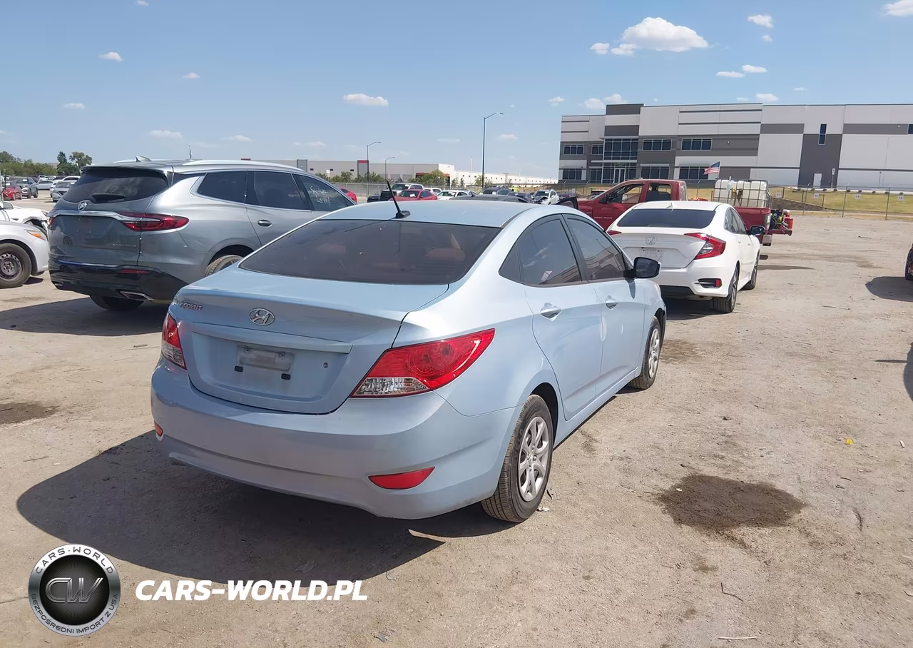 2012 Hyundai Accent Gls VIN:KMHCT4AE9CU240193 - 4