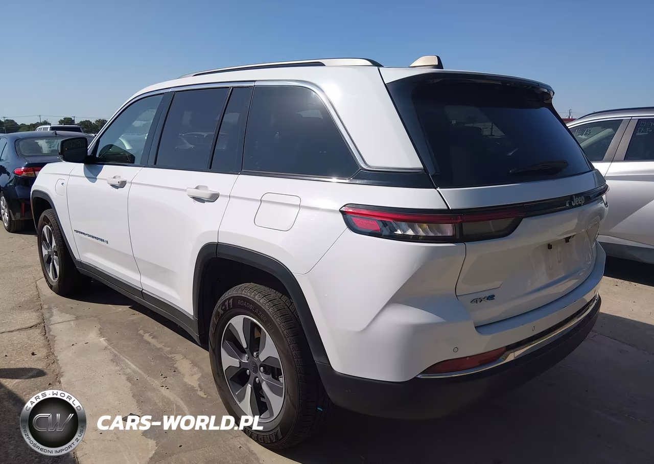 2024 Jeep Grand Cherokee 4Xe VIN:1C4RJYB66R8516995 - 3