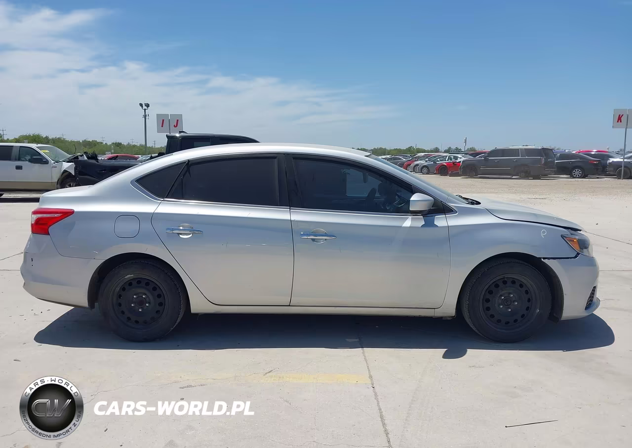 2018 Nissan Sentra S VIN:3N1AB7AP5JY227648 - 13