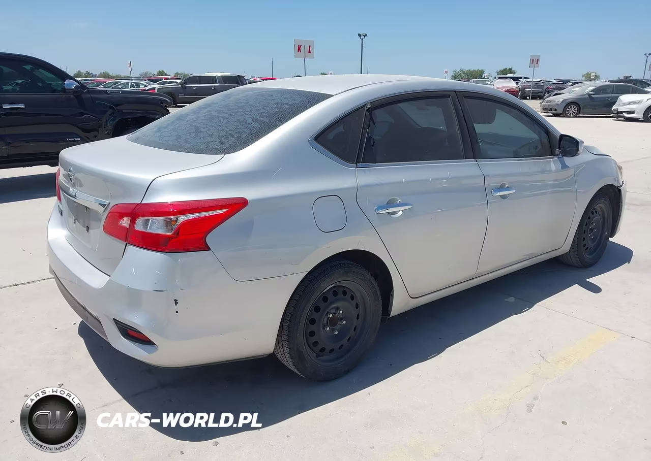 2018 Nissan Sentra S VIN:3N1AB7AP5JY227648 - 4