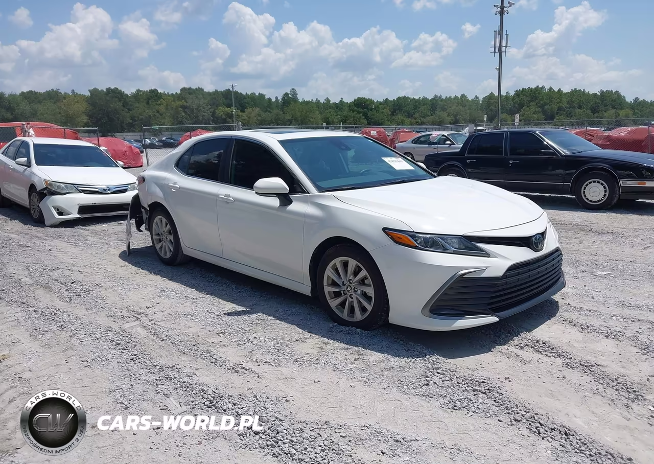2024 Toyota Camry Le