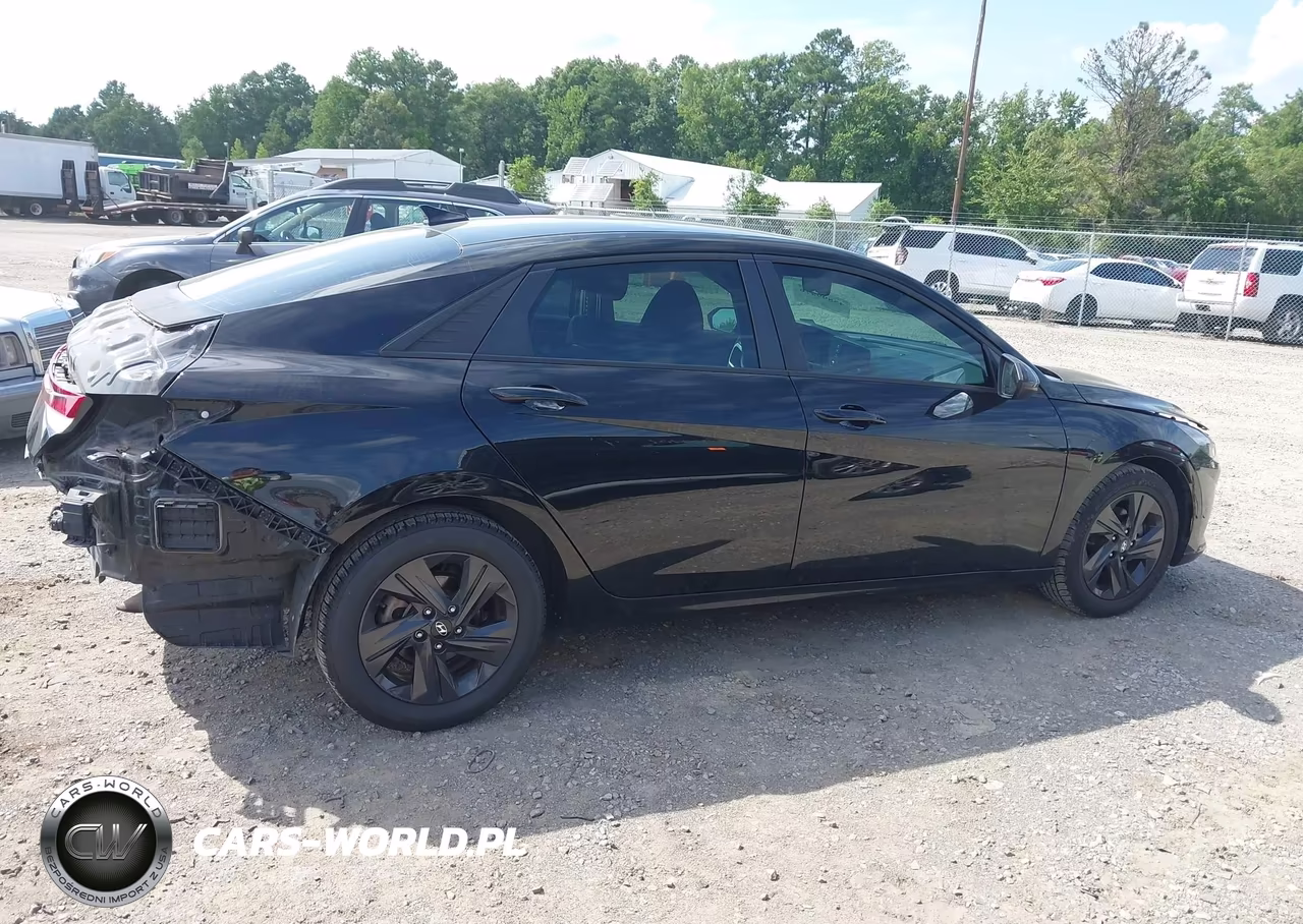 2021 Hyundai Elantra Sel VIN:KMHLM4AG0MU104583 - 13