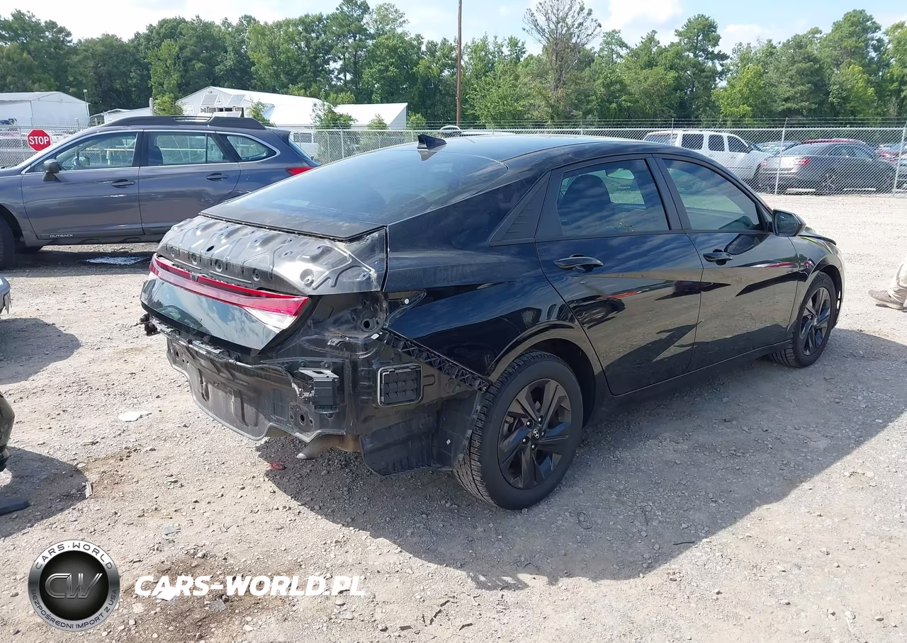 2021 Hyundai Elantra Sel VIN:KMHLM4AG0MU104583 - 4