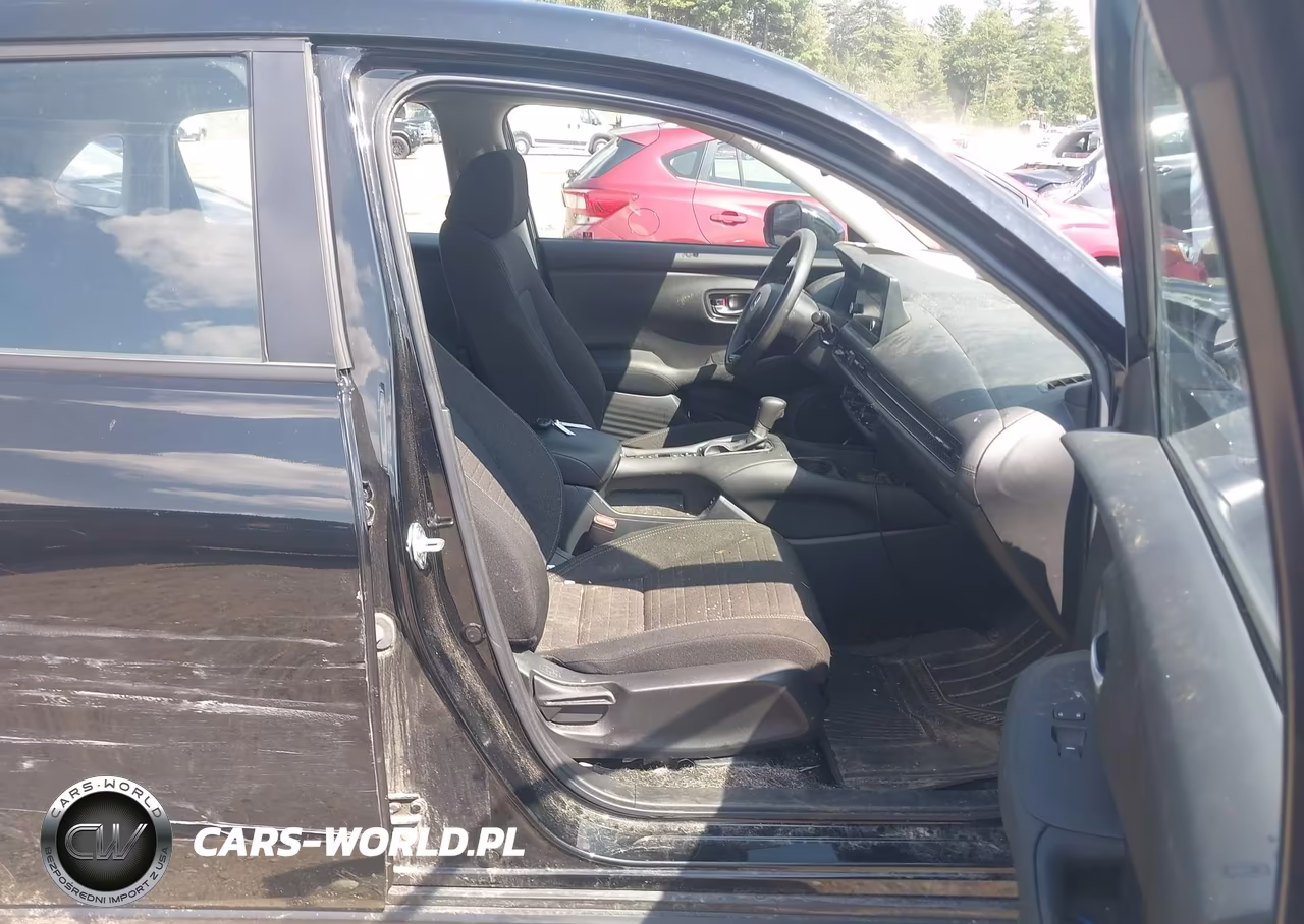 2025 Honda Hr-V Awd Lx VIN:3CZRZ2H35SM711565 - 5
